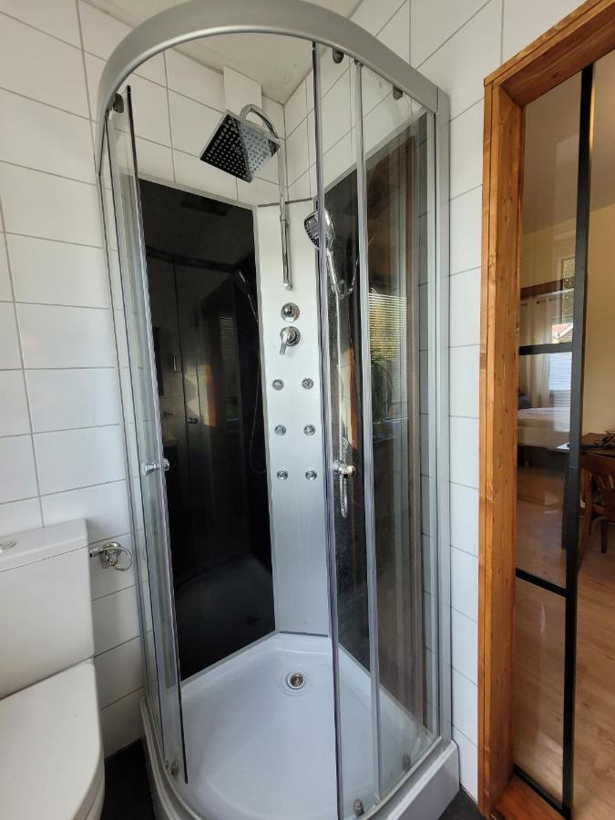 La Petite Gloire Bed and Breakfast Pogum Εξωτερικό φωτογραφία